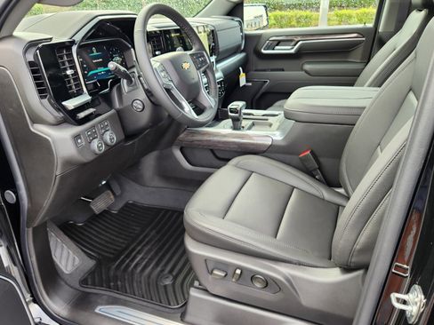 New 2026 Chevrolet Silverado 1500 LTZ w/ Technology Package image 6