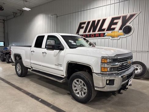 Used 2017 Chevrolet Silverado 2500 W/T w/ WT Convenience Package AWD/4WD image 4