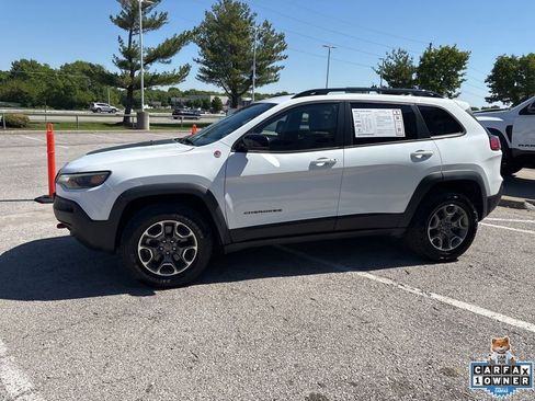 Used 2022 Jeep Cherokee Trailhawk w/ Comfort/Convenience Group AWD/4WD image 16