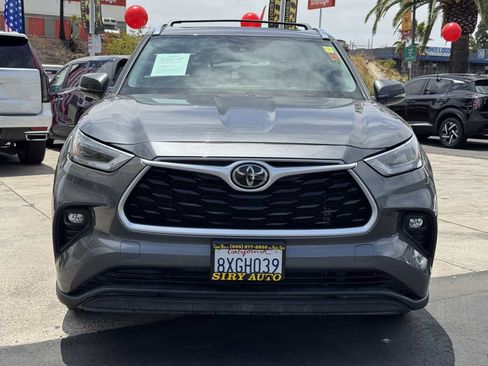 Used 2021 Toyota Highlander XLE FWD image 5