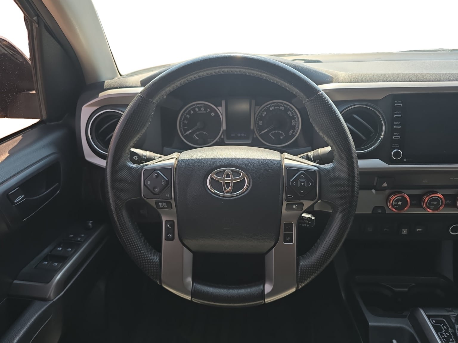 Used 2020 Toyota Tacoma SR5 RWD image 13