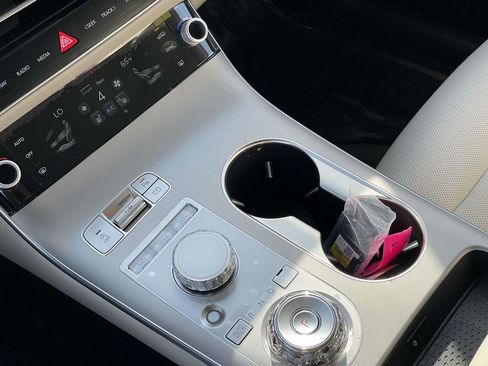 New 2026 Genesis GV70 2.5T Advanced image 18