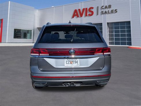 Used 2024 Volkswagen Atlas SE image 7