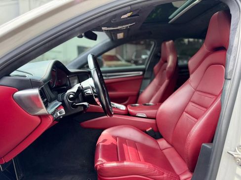Used 2019 Porsche Panamera GTS AWD/4WD image 23