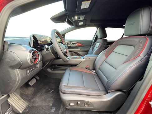 New 2026 Chevrolet Equinox EV RS image 9