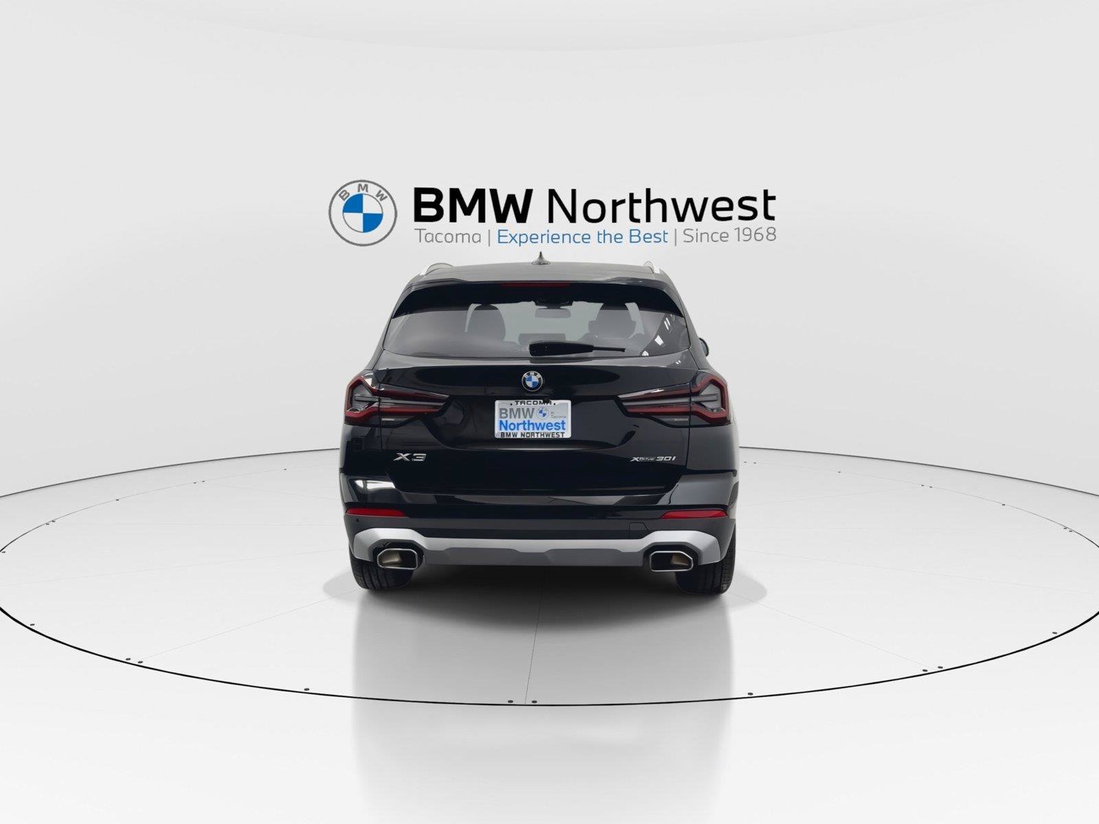 Used 2023 BMW X3 xDrive30i w/ Premium Package AWD/4WD image 2
