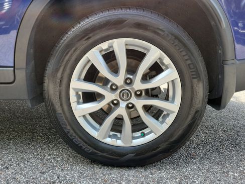 Used 2019 Nissan Rogue SV AWD/4WD image 10