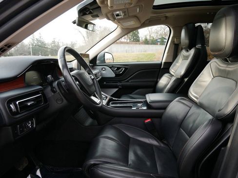 Used 2022 Lincoln Aviator Reserve w/ Equipment Group 201A AWD/4WD image 9