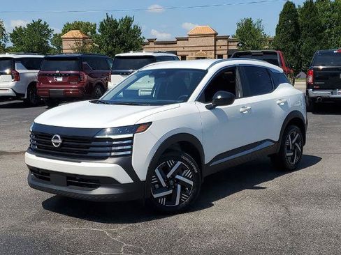 Certified 2026 Nissan Kicks SV w/ Charging Package FWD image 1