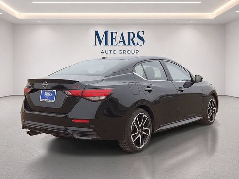 Used 2025 Nissan Sentra SR FWD image 5