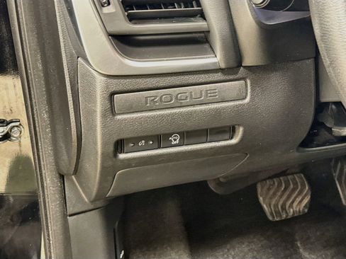 Used 2024 Nissan Rogue S AWD/4WD image 10