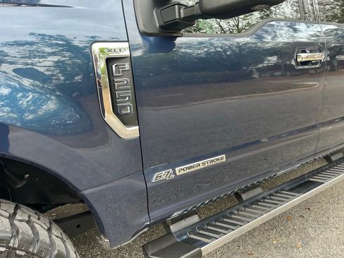 Used 2017 Ford F250 XLT w/ XLT Premium Package image 13