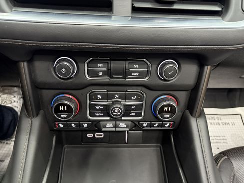 Used 2021 Chevrolet Suburban High Country image 18