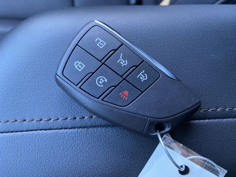 Used 2023 Chevrolet Tahoe High Country image 41