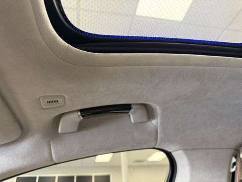 Used 2018 BMW 750i RWD image 41