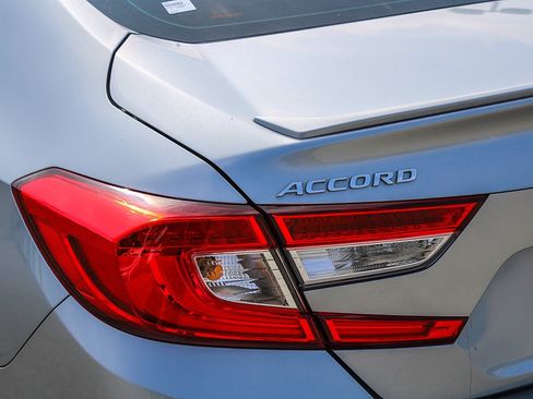 Used 2020 Honda Accord Sport image 10