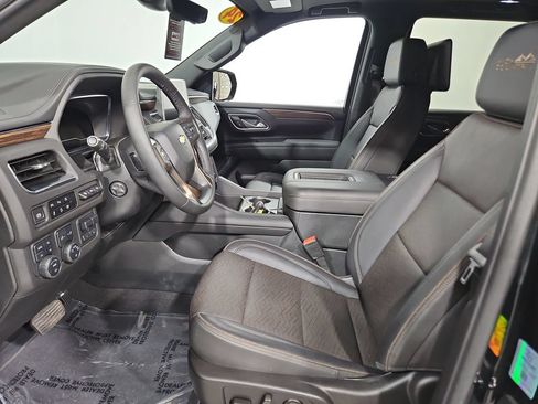 Used 2024 Chevrolet Tahoe High Country AWD/4WD image 10