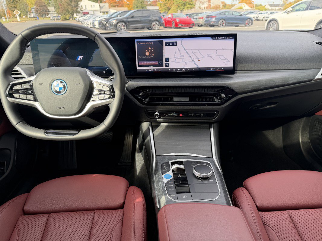 Used 2025 BMW i4 xDrive40i w/ Premium Package AWD/4WD image 32