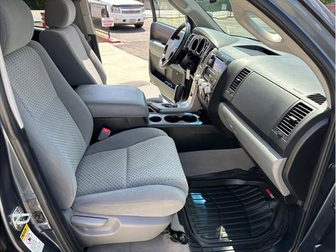 Used 2010 Toyota Tundra 4x4 Double Cab image 24