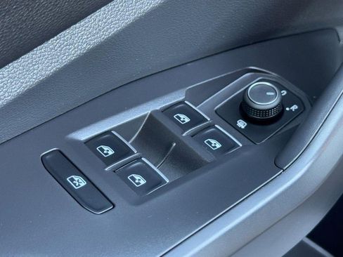 Used 2025 Volkswagen Jetta S FWD image 19