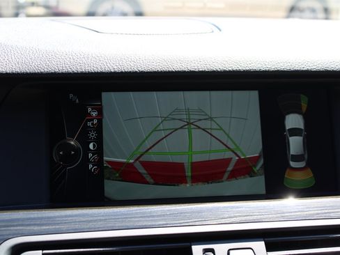 Used 2013 BMW 550i Sedan image 23