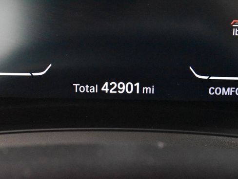 Used 2022 BMW 430i Convertible image 18