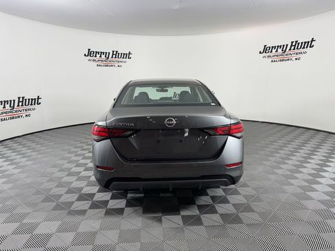 Used 2025 Nissan Sentra S image 9