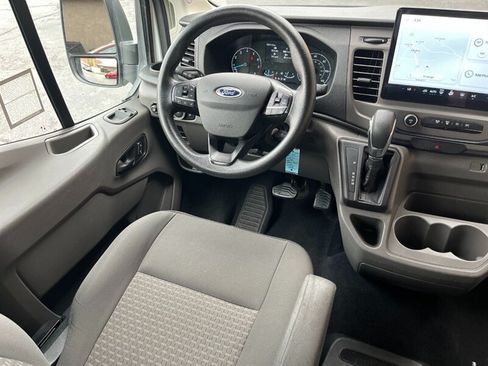 Used 2022 Ford Transit 350 XLT RWD image 18