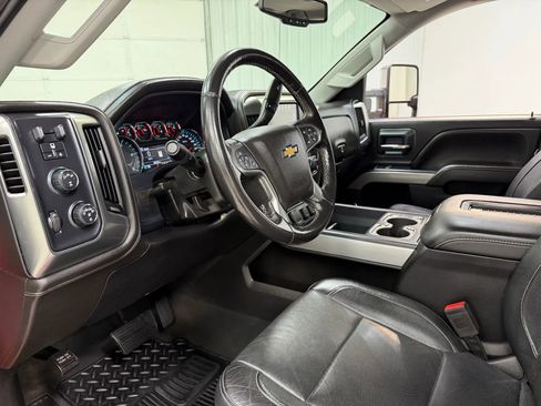 Used 2019 Chevrolet Silverado 2500 LTZ w/ Duramax Plus Package image 12