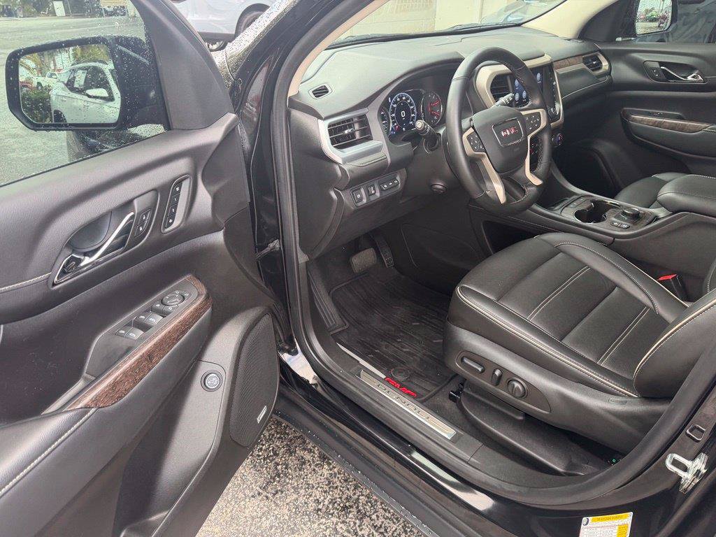 Used 2023 GMC Acadia Denali w/ Black Diamond Edition AWD/4WD image 15