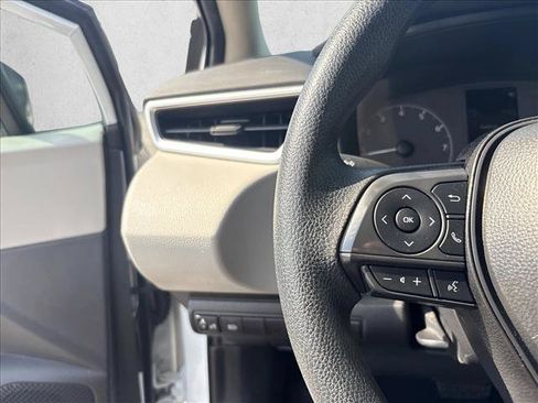 Certified 2025 Toyota Corolla LE FWD image 18