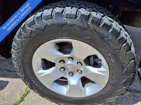 Used 2019 RAM 1500 Big Horn AWD/4WD image 9