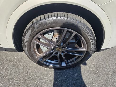Used 2020 Porsche Cayenne S AWD/4WD image 29