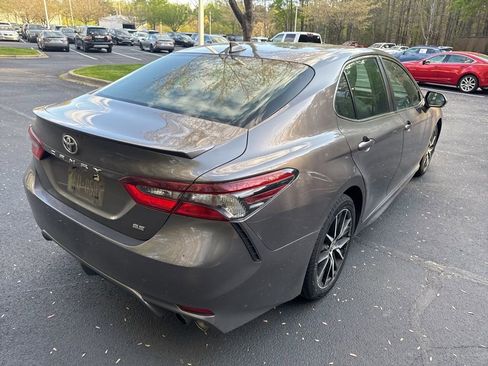 Used 2023 Toyota Camry SE image 15