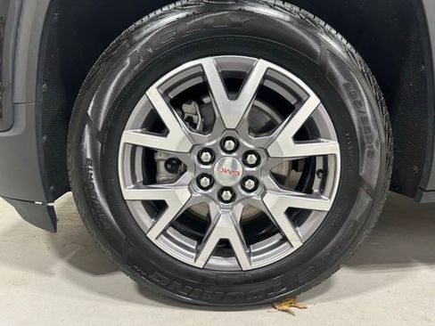 Used 2021 GMC Acadia SLT image 24