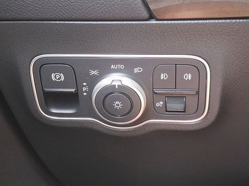 Used 2025 Mercedes-Benz GLA 250 image 22