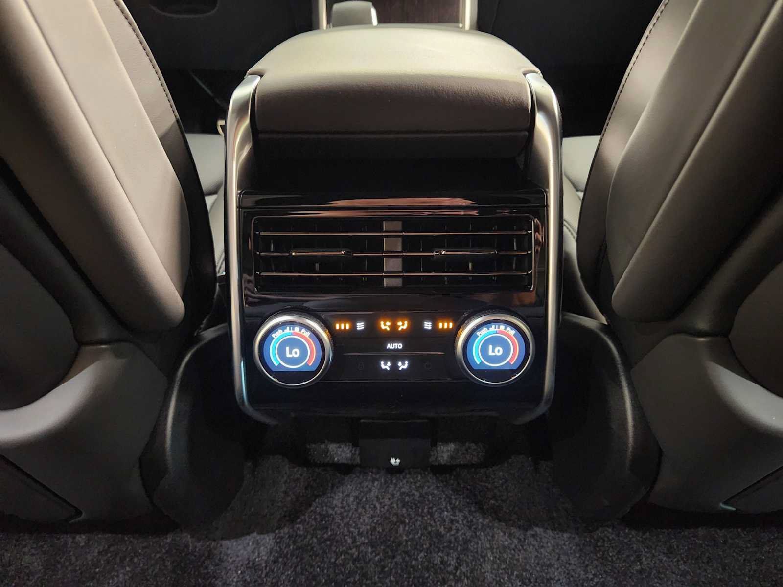 New 2026 Land Rover Range Rover SE AWD/4WD image 28