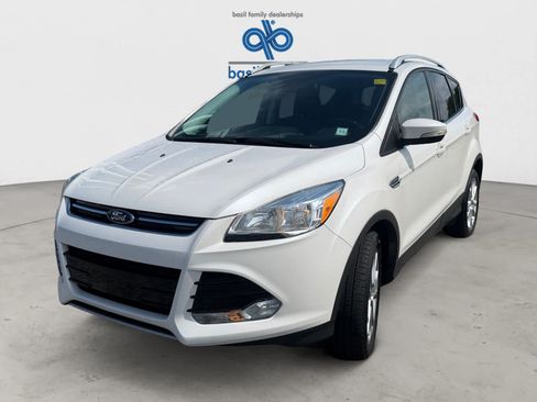 Used 2016 Ford Escape Titanium AWD/4WD image 2