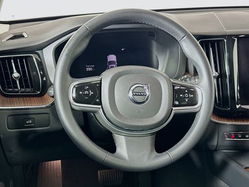Used 2024 Volvo XC60 B5 Plus w/ Protection Package Premier AWD/4WD image 18