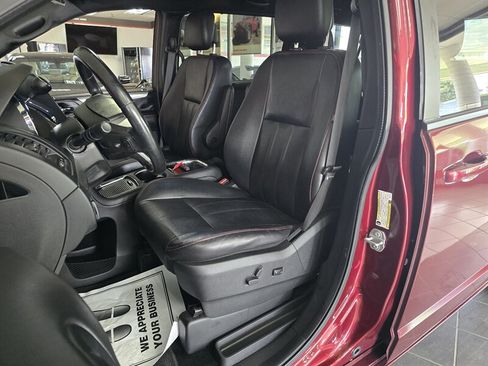 Used 2019 Dodge Grand Caravan GT FWD image 9