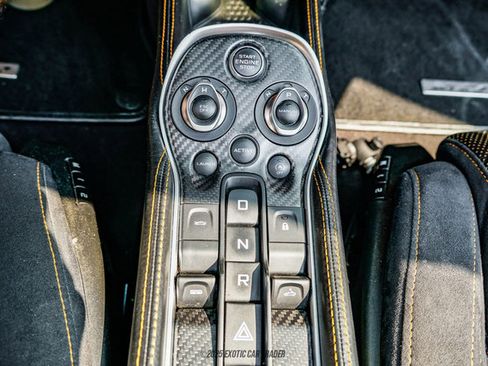 Used 2019 McLaren 570S Spider image 44