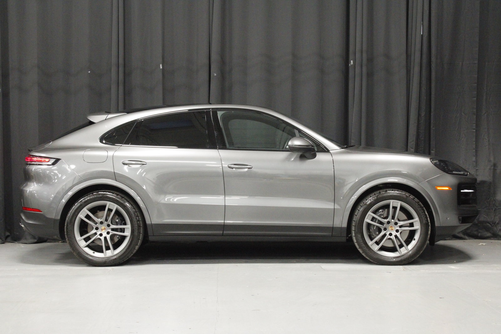 Certified 2026 Porsche Cayenne Coupe AWD/4WD image 8