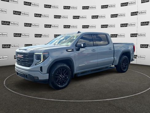 Used 2024 GMC Sierra 1500 Elevation w/ Elevation Premium Package AWD/4WD image 2