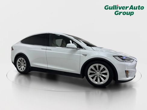 Used 2016 Tesla Model X 75D AWD/4WD image 12