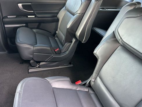 New 2026 Ford Expedition Platinum image 9