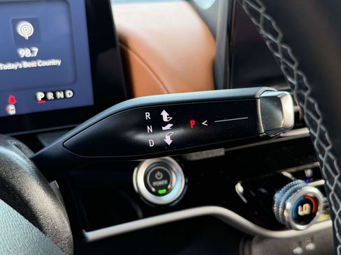 Used 2025 Honda Prologue Elite image 11