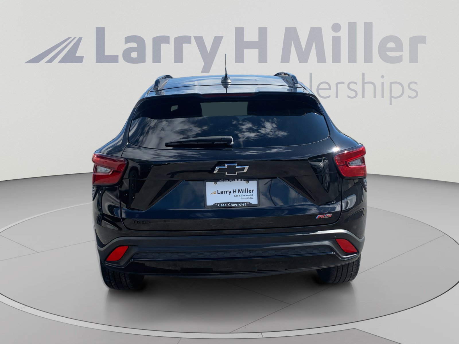 Used 2025 Chevrolet Trax RS w/ Sunroof Package FWD image 4