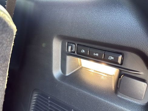 Used 2025 Ford Explorer ST image 22