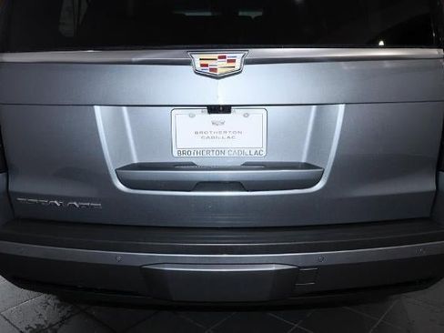 Used 2019 Cadillac Escalade ESV Premium Luxury image 12