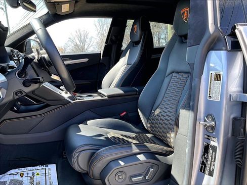 Used 2020 Lamborghini Urus image 18